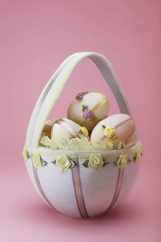 无人,交叉,竖图,室内,特写,白天,正面,竹子,复活节,一堆,许多,阴影,堆叠,堆积,粉色背景,竹制,节日,庆祝,装饰,编织,反射,篮子,影子,蛋,很多,文化,一个,假花,竹篮,庆典,摄影,影棚,单个,纪念,竹条,堆,华丽,修饰,交织,点缀,竹制品,彩蛋,复活节彩蛋,衬托,美观,雅致,雅观,穿插,彩图,影棚拍摄,拍摄,仿真花,人造花