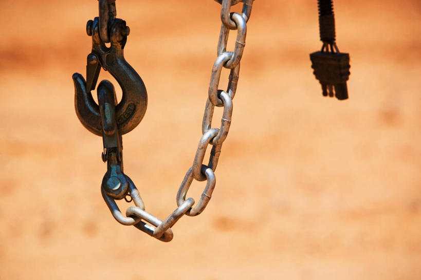 无人,横图,室外,特写,白天,正面,静物,金属制品,阴影,朦胧,模糊,光线,金属,钩子,影子,阳光,铁链,支撑,彩图