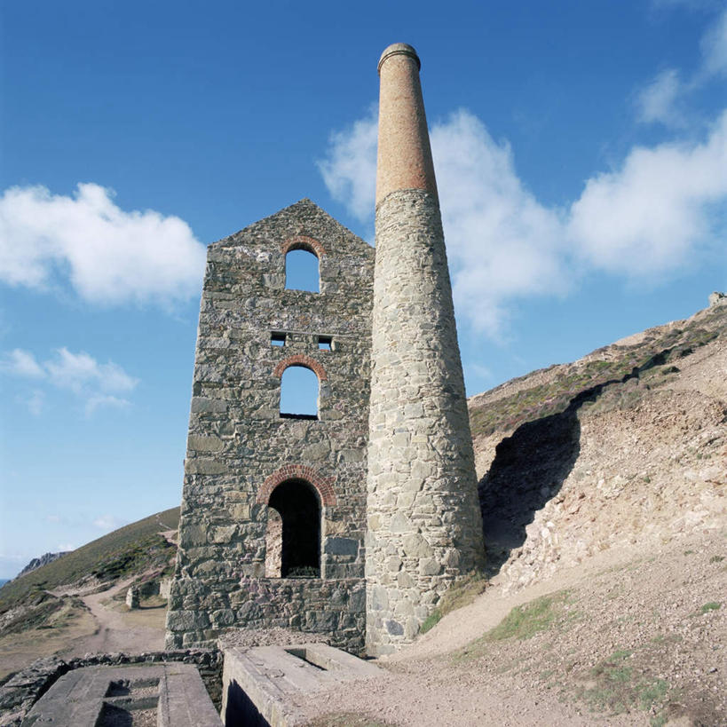 无人,家,方图,室外,白天,仰视,旅游,度假,石头,美景,英国,欧洲,阴影,光线,石子,影子,房屋,墙,屋子,景观,悬崖,云,云朵,公寓,云彩,娱乐,洋房,楼房,墙壁,墙面,住宅,蓝色,白云,蓝天,天空,阳光,自然,天,享受,休闲,景色,放松,晴朗,西欧,自然风光,大不列颠,大不列颠及北爱尔兰联合王国,绝壁,大不列颠联合王国,日不落英帝国,康沃尔,康沃尔郡,石块,岩石,晴空,彩图,低角度拍摄,房子