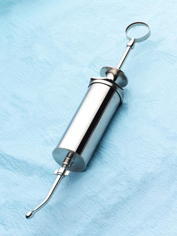 无人,竖图,俯视,室内,特写,白天,静物,金属制品,阴影,蓝色背景,反射,金属,影子,一个,摄影,影棚,单个,医疗,医疗器械,医疗用具,洗耳球,彩图,高角度拍摄,影棚拍摄,拍摄