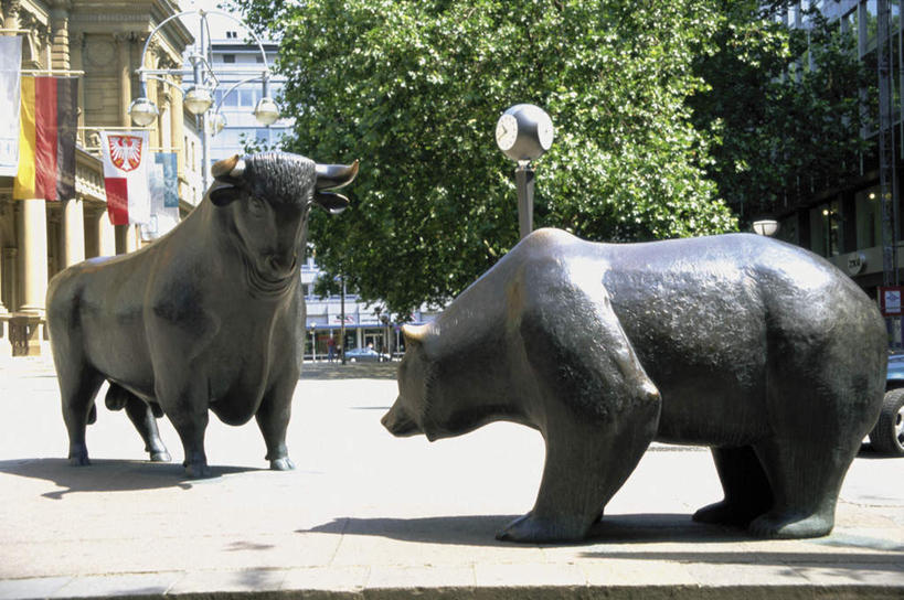 无人,站,横图,室外,白天,正面,度假,美景,植物,城市风光,城市,牛,野生动物,熊,旗帜,国旗,雕塑,德国,欧洲,艺术,装饰,雕刻,雕像,景观,注视,娱乐,树,树木,绿色,自然,动物,工艺品,观察,看,站着,享受,休闲,家畜,景色,放松,牲畜,生长,成长,观看,纪念,美术,察看,西欧,关注,主题,凶猛,陈列,德意志联邦共和国,法兰克福,功能,美学,法兰克福市,黑森州,德意志证券交易所,法兰克福证券交易所,残暴,凶残,旗,棕熊,马熊,站立,彩图,全身