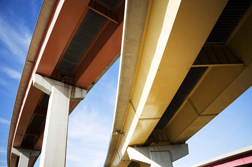 无人,横图,室外,白天,仰视,度假,美景,城市风光,城市,道路,路,公路,阴影,光线,影子,景观,云,云朵,高架,交通,云彩,娱乐,蓝色,白云,蓝天,天空,阳光,天,享受,休闲,景色,放松,晴朗,高架桥,高架道路,跨线桥,晴空,彩图,低角度拍摄