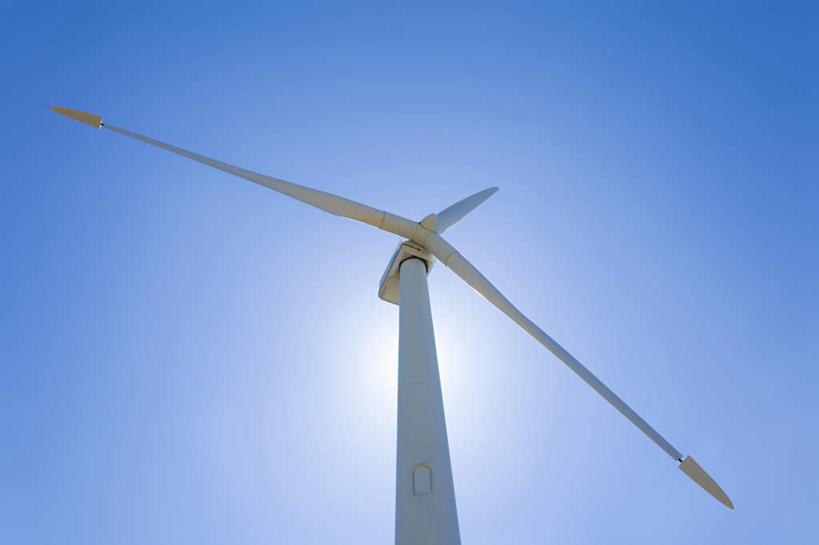 无人,横图,室外,特写,白天,仰视,农业,风力发电机,风车,阴影,环保,电力,光线,影子,设备,一个,蓝色,蓝天,天空,阳光,天,发电,机械,工业,能源,晴朗,单个,资源,风力机,利用,低碳,万里无云,风力发电,晴空,晴空万里,彩图,低角度拍摄