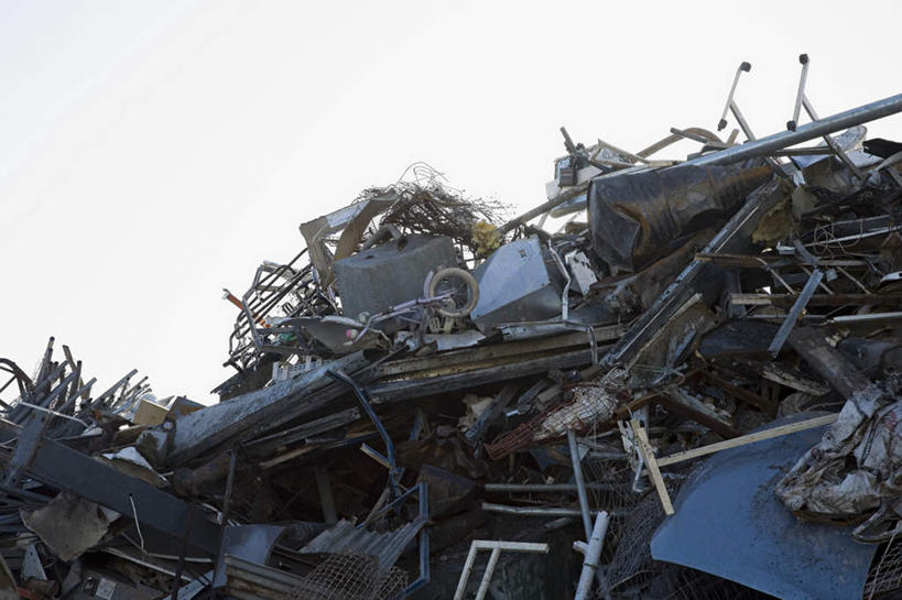 无人,横图,室外,白天,仰视,一堆,废弃,堆叠,堆积,环保,生锈,垃圾,肮脏,能源,堆,垃圾场,腐蚀,侵蚀,腐烂,回收,资源,丢弃,利用,低碳,循环,邋遢,收集,持续,龌龊,污秽,腐败,腐臭,腐朽,腐化,锈迹斑斑,彩图,低角度拍摄