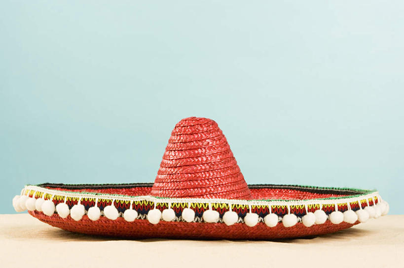 无人,横图,室内,特写,白天,正面,沙滩,静物,帽子,阴影,蓝色背景,反射,草帽,沙子,影子,海岸,沙地,一个,纪念品,摄影,影棚,单个,纪念,留念,怀念,记念,海滩,彩图,影棚拍摄,拍摄