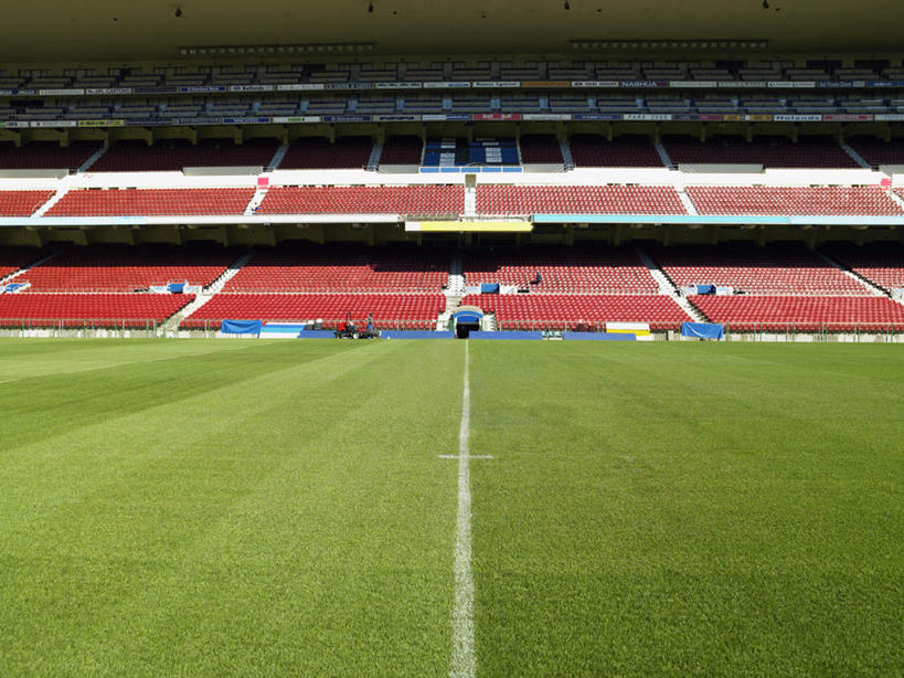 无人,足球场,体育馆,运动场,横图,室外,白天,正面,锻炼,旅游,度假,运动,草地,草坪,植物,看台,娱乐,体育场,草,绿色,享受,休闲,放松,室外运动,绿茵场,户外运动,运动馆,彩图,健身,足球比赛场地