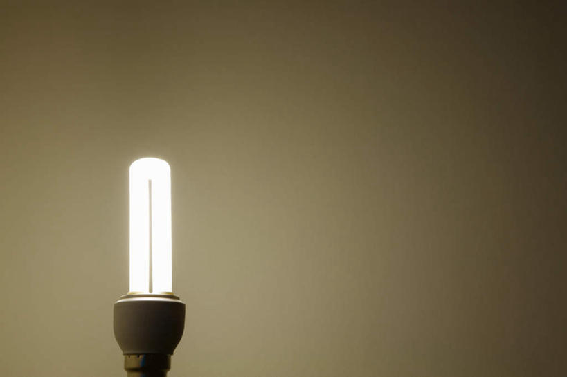 无人,横图,室内,特写,白天,正面,节能,静物,照明,阴影,灰色背景,环保,光线,灯泡,影子,灯光,灯,节能灯,一个,灯具,摄影,影棚,能源,单个,照亮,低碳,照明工具,荧光灯,U型,U型管节能灯,彩图,影棚拍摄,拍摄