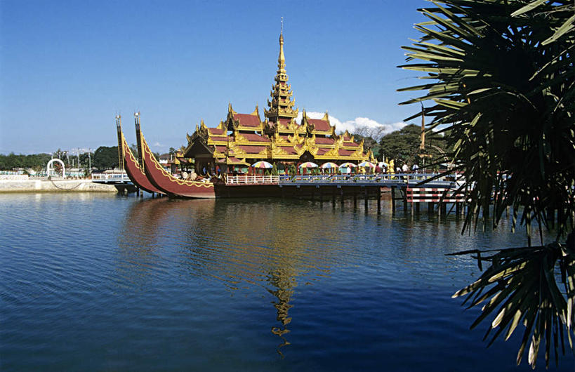 无人,餐厅,横图,室外,白天,正面,度假,河流,美景,水,植物,城市风光,城市,建筑,叶子,缅甸,亚洲,阴影,波纹,光线,瓦片,影子,屋顶,河水,景观,水流,绿叶,涟漪,顶棚,瓦,娱乐,树,树木,蓝色,绿色,倒影,蓝天,水纹,天空,阳光,自然,波浪,天,享受,休闲,嫩叶,景色,放松,建造,东南亚,生长,晴朗,成长,倒映,屋瓦,万里无云,缅甸联邦,水晕,反照,叶,叶片,晴空,晴空万里,彩图,餐馆,饭店,饭馆,仰光,仰光省