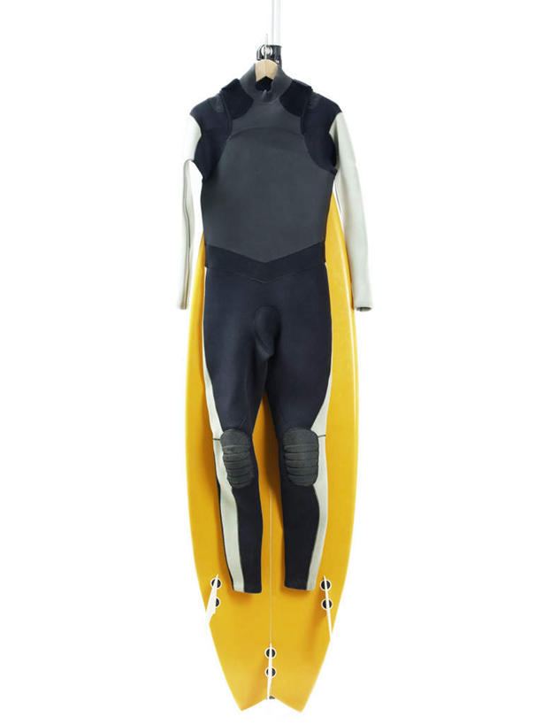 无人,竖图,室内,特写,白天,白色背景,正面,运动服,静物,服装,冲浪板,运动器械,一个,衣服,一件,健身器械,摄影,服饰,影棚,单个,衣着,穿着,健身器材,衣饰,冲浪装备,彩图,影棚拍摄,拍摄,运动器材,运动装