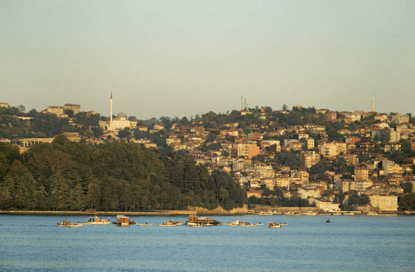 无人,家,横图,室外,白天,正面,旅游,度假,海浪,海洋,礁石,石头,美景,日落,森林,沙滩,山,山脉,树林,植物,欧洲,土耳其,亚洲,沙子,石子,房屋,屋子,海岸,景观,浪花,山峰,晚霞,霞光,落日,公寓,沙地,山峦,娱乐,洋房,楼房,住宅,树,树木,绿色,自然,海水,黄昏,群山,享受,休闲,景色,彩霞,放松,生长,成长,自然风光,西亚,海景,博斯普鲁斯海峡,伊斯坦布尔海峡,夕照,大海,风浪,海,海水的波动,海滩,礁,近岸浪,石块,岩石,涌浪,夕阳,彩图,房子,土耳其共和国,斜阳