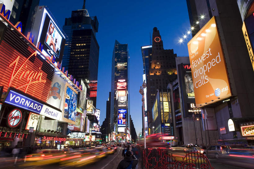 无人,横图,彩色,室外,白天,仰视,度假,美景,城市风光,城市,道路,路,霓虹灯,公路,出租车,汽车,纽约,美国,朦胧,模糊,景观,灯光,曼哈顿,七彩,交通,娱乐,光源,霓虹,广告,车,灯,交通工具,轿车,享受,休闲,景色,放松,北美,北美洲,照明设备,载具,的士,美洲,计程车,曝光,百老汇,纽约州,帝国之州,帝国州,氖灯,百老汇大道,百老汇街,北亚美利加洲,亚美利加洲,暴光,马路,彩图,低角度拍摄,曼哈顿岛