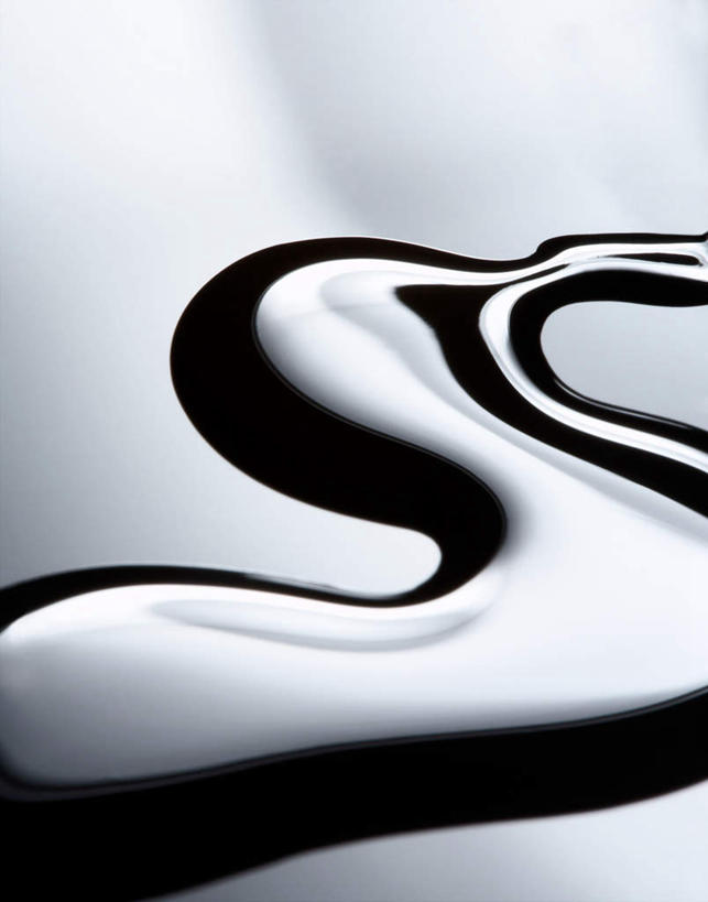 无人,竖图,俯视,室内,特写,白天,静物,装饰,液体,指甲油,黑色,摄影,影棚,华丽,修饰,点缀,衬托,美观,雅致,雅观,彩图,高角度拍摄,影棚拍摄,拍摄