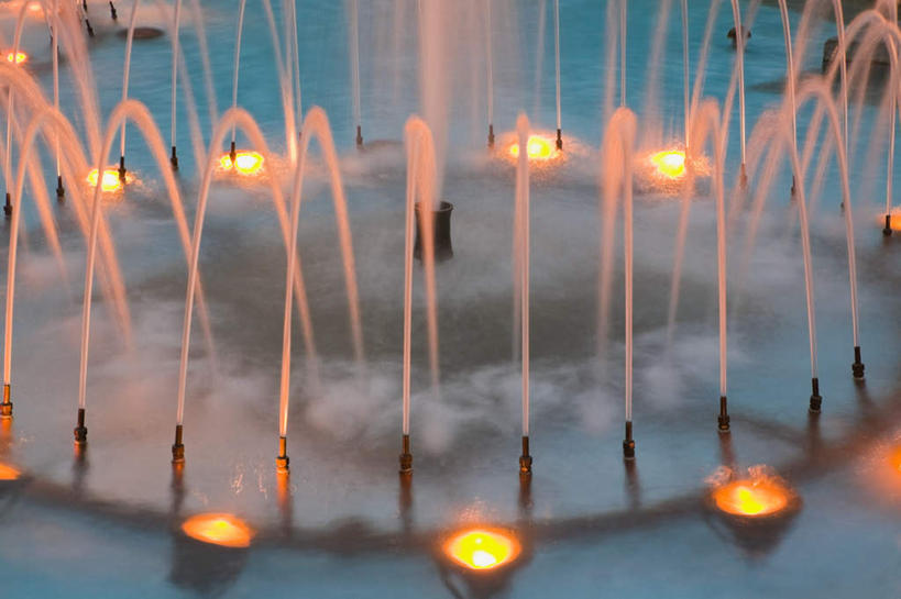 无人,横图,俯视,室外,特写,白天,度假,美景,水,城市风光,城市,喷泉,照明,加拿大,飞溅,朦胧,模糊,溅,液体,景观,水滴,灯光,文化,娱乐,灯,水珠,黄昏,灯具,品味,享受,休闲,景色,放松,照亮,北美,北美洲,照明设备,喷洒,美洲,水景,地灯,北亚美利加洲,亚美利加洲,美观,魁北克省,薄暮,地埋灯,设计,彩图,高角度拍摄,傍晚