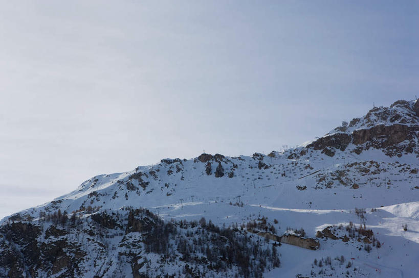 无人,横图,室外,白天,正面,旅游,度假,美景,山,雪,雪山,大雪,法国,欧洲,阴影,光线,影子,冰,积雪,景观,山峰,雪景,冬季,冬天,山峦,娱乐,蓝色,蓝天,天空,阳光,自然,天,享受,休闲,景色,放松,寒冷,晴朗,冰冷,自然风光,万里无云,法兰西共和国,法兰西第五共和国,严寒,冰凉,酷寒,凛冽,凛凛,极冷,伊泽尔省,晴空,晴空万里,彩图,罗讷.阿尔卑斯,罗讷.阿尔卑斯大区