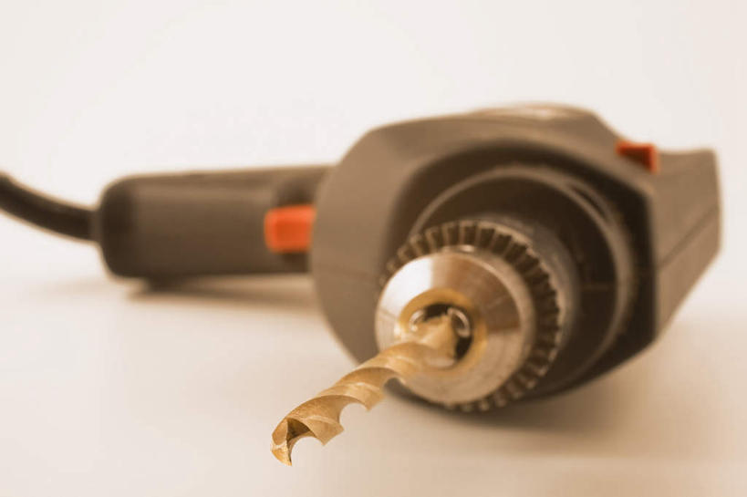 无人,横图,室内,特写,白天,白色背景,正面,静物,阴影,朦胧,模糊,反射,影子,一个,摄影,影棚,单个,电钻,手电钻,电动工具,彩图,影棚拍摄,拍摄