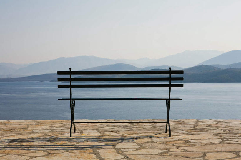 无人,横图,室外,白天,正面,旅游,度假,湖,湖泊,美景,山,山脉,水,椅子,希腊,欧洲,阴影,光线,影子,木椅,湖面,景观,山峰,水流,水面,山峦,娱乐,蓝色,蓝天,天空,阳光,自然,湖水,群山,天,享受,休闲,景色,放松,晴朗,自然风光,希腊共和国,万里无云,爱奥尼亚群岛,伊奥尼亚群岛,科孚岛,克基拉岛,晴空,晴空万里,彩图