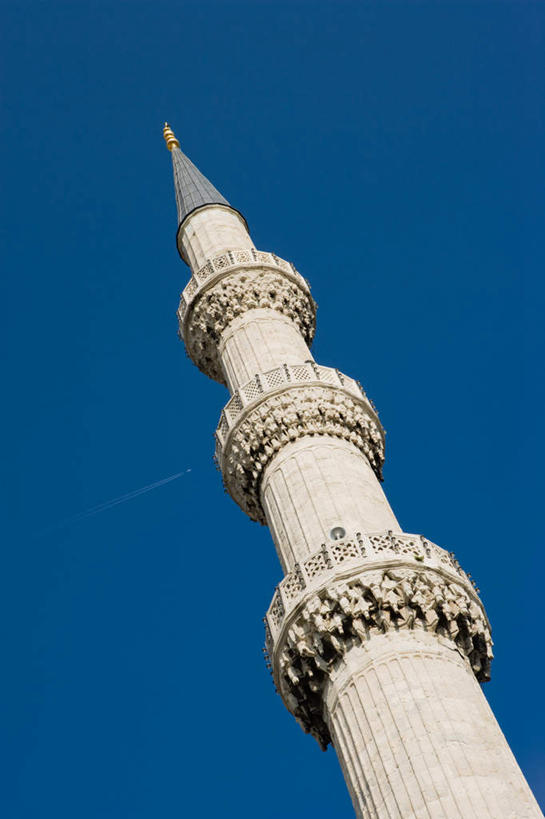 无人,竖图,室外,特写,白天,仰视,旅游,度假,名胜古迹,标志建筑,地标,建筑,土耳其,亚洲,遗迹,首都,古迹,文物,娱乐,建设,古建筑,蓝色,蓝天,天空,天,享受,休闲,旅游胜地,放松,晴朗,伊斯兰教,清真寺,西亚,古文明,伊斯坦布尔,万里无云,蓝色清真寺,素檀何密清真寺,光塔,晴空,晴空万里,彩图,低角度拍摄,土耳其共和国