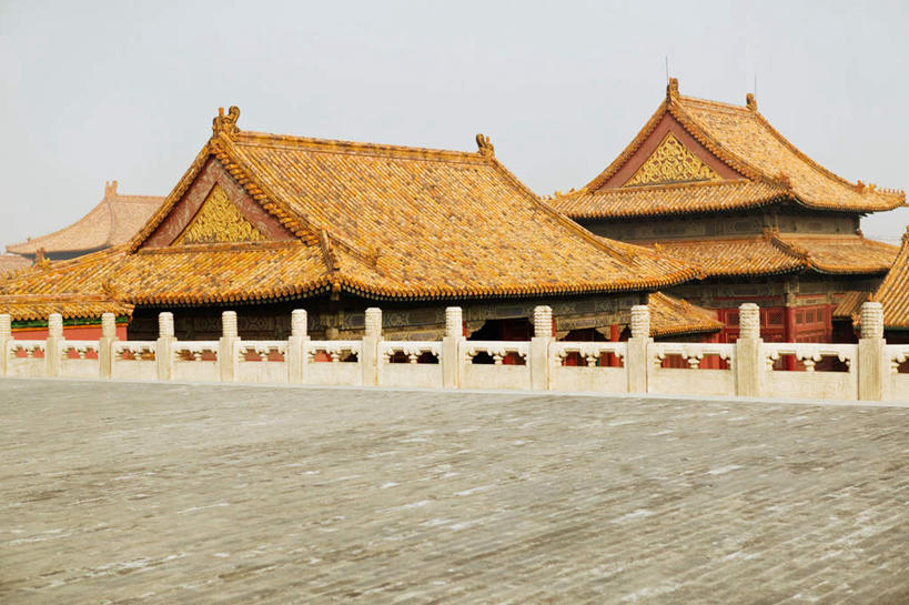 无人,故宫,宫殿,栏杆,横图,室外,白天,正面,旅游,度假,名胜古迹,标志建筑,地标,建筑,北京,中国,亚洲,阴影,遗迹,光线,瓦片,影子,屋顶,围栏,首都,顶棚,瓦,古迹,文物,娱乐,建设,古建筑,护栏,蓝色,蓝天,天空,阳光,紫禁城,天,享受,休闲,旅游胜地,放松,建造,晴朗,权利,古文明,东亚,屋瓦,万里无云,中华人民共和国,北京市,京,北平,华北地区,北京故宫博物院,晴空,晴空万里,彩图