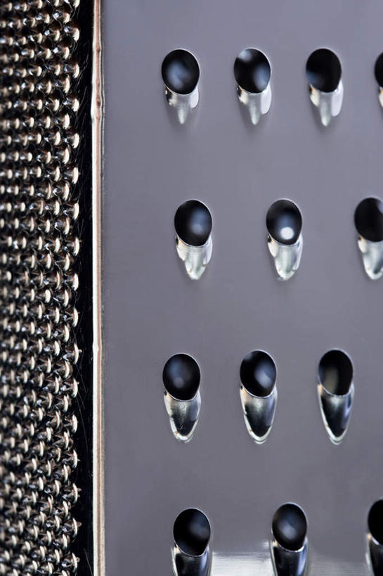 无人,竖图,室内,特写,白天,正面,烹饪,水,厨具,金属制品,阴影,反射,金属,液体,影子,水滴,一个,单个,烹饪用具,擦菜板,烹调用具,烹调,彩图