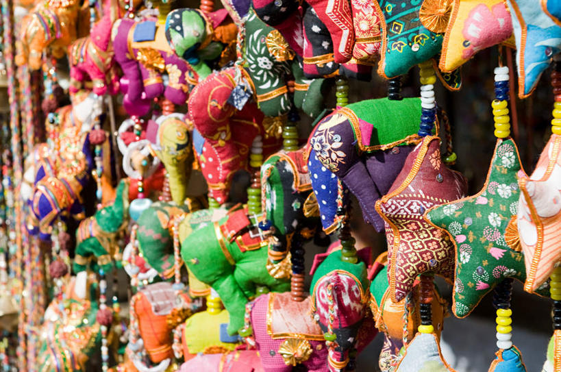 无人,商店,横图,室外,特写,白天,正面,度假,游戏,美景,城市风光,城市,哺乳动物,大象,野生动物,静物,玩具,印度,亚洲,一排,许多,阴影,朦胧,模糊,整齐,光线,影子,景观,玩,娱乐,商铺,排列,阳光,动物,纪念品,享受,休闲,景色,放松,益智,活动,纪念,留念,队列,发泄,消遣,智力,南亚,怀念,拉贾斯坦邦,拉贾斯坦,印度共和国,普什卡,宣泄,市肆,商号,记念,象,玩耍,嬉戏,彩图,店铺