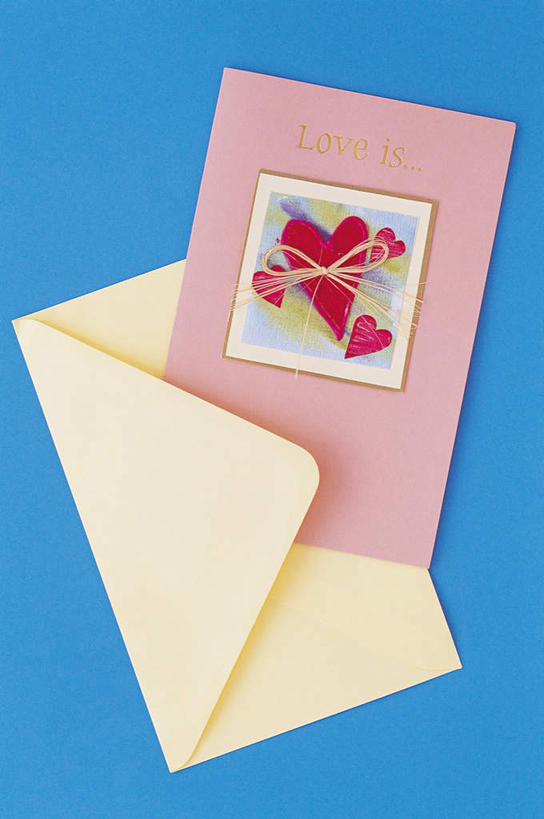 无人,竖图,俯视,室内,特写,白天,桌面,桌子,静物,蓝色背景,木制,贺卡,祝福,文化,卡片,木制品,摄影,影棚,信件,礼仪,祝愿,函件,彩图,高角度拍摄,影棚拍摄,拍摄