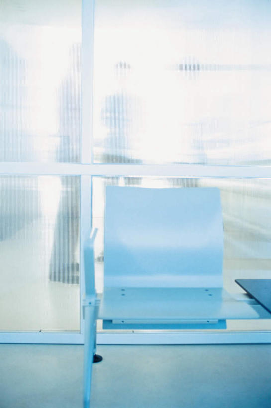 无人,高楼大厦,竖图,室内,白天,正面,办公楼,窗户,落地窗,大厦,建筑,摩天大楼,写字楼,椅子,阴影,反射,影子,玻璃窗,楼宇,商务楼,彩图,大楼,高层建筑,高楼,摩天楼