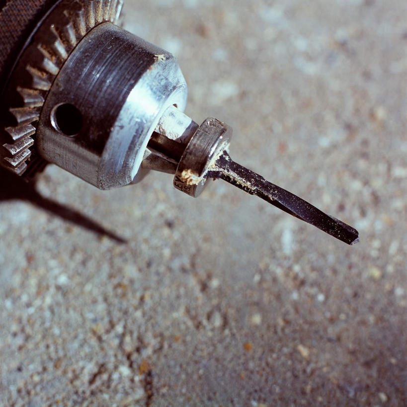 无人,方图,俯视,室内,特写,白天,静物,金属制品,阴影,反射,金属,影子,一个,单个,电钻,手电钻,电动工具,彩图,高角度拍摄