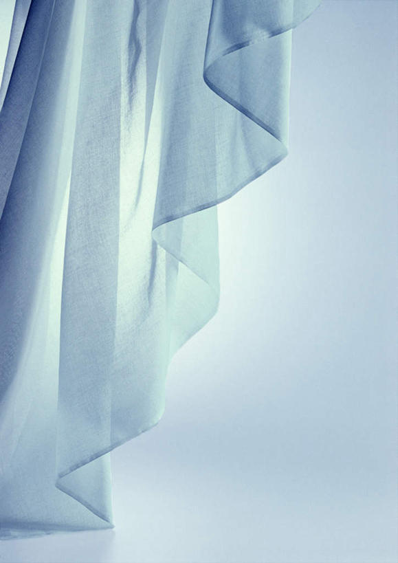 无人,竖图,俯视,室内,特写,白天,静物,一块,褶皱,透明,纹路,纹理,折叠,装饰品,蓝色,肌理,雪薄纱,雪纺,彩图,高角度拍摄