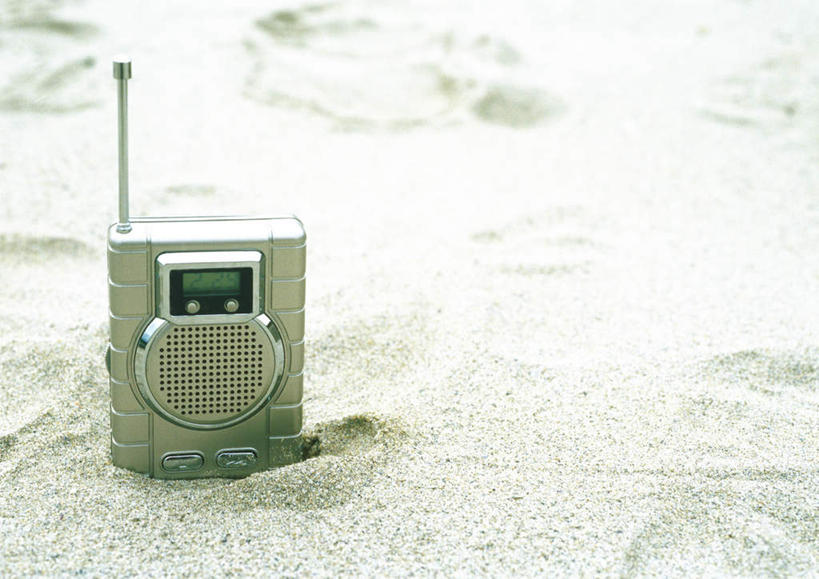 无人,横图,俯视,室外,特写,白天,沙滩,静物,朦胧,模糊,沙子,海岸,沙地,一个,收音机,单个,无线电,广播,海滩,彩图,高角度拍摄
