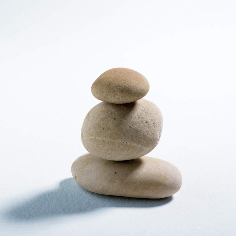 无人,方图,室内,特写,白天,白色背景,正面,石头,静物,三块,一堆,阴影,堆叠,堆积,反射,石子,影子,鹅卵石,摄影,影棚,堆,按摩石,石块,彩图,影棚拍摄,拍摄