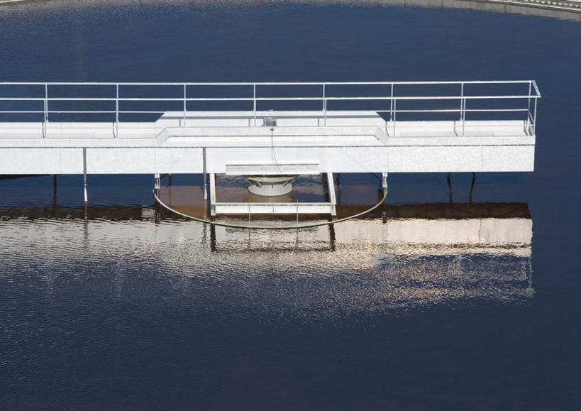 无人,工厂,横图,俯视,室外,白天,环保,水面,倒影,工业,能源,污染,生态,回收,污水,资源,倒映,利用,低碳,循环,造纸厂,持续,反照,环境污染,沉淀池,彩图,高角度拍摄,工地,制造厂