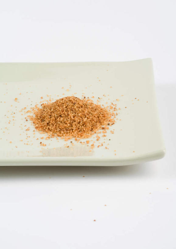 无人,竖图,俯视,室内,特写,白天,白色背景,按摩,美容,桌面,桌子,静物,餐具,一堆,护肤,堆叠,堆积,碟子,盘,褐色,盘子,碟,保养,享受,休闲,放松,保健,摄影,影棚,堆,浴盐,养颜,彩图,高角度拍摄,影棚拍摄,拍摄