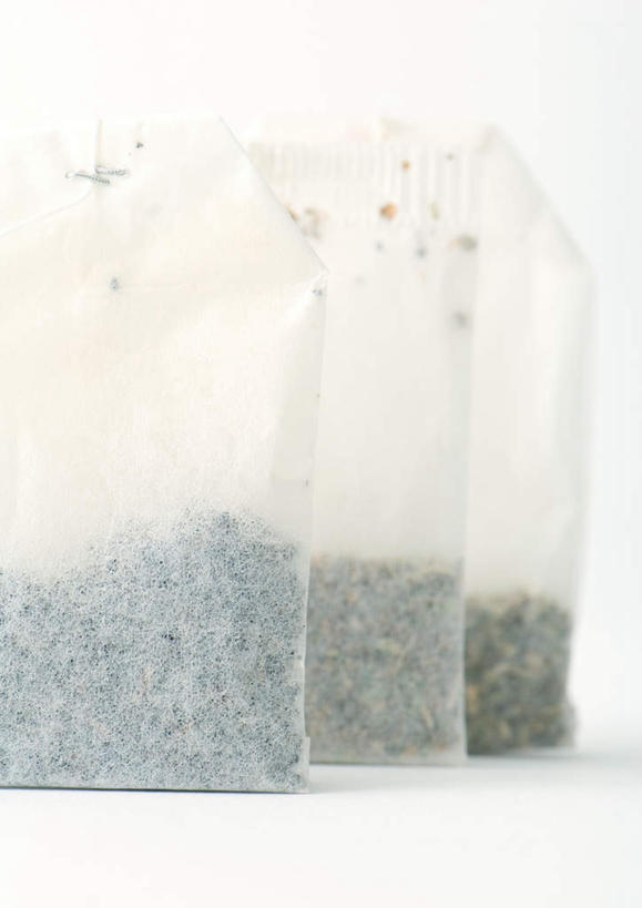 无人,竖图,室内,特写,白天,白色背景,正面,美容,幸福,茶,桌面,桌子,一排,护肤,整齐,包装,茶叶,食品,娱乐,茶包,食物,排列,白色,花茶,保养,享受,休闲,温馨,放松,乐趣,摄影,影棚,花草茶,提神,舒适,队列,醒脑,养颜,三袋,香花茶,香片,熏花茶,彩图,影棚拍摄,拍摄