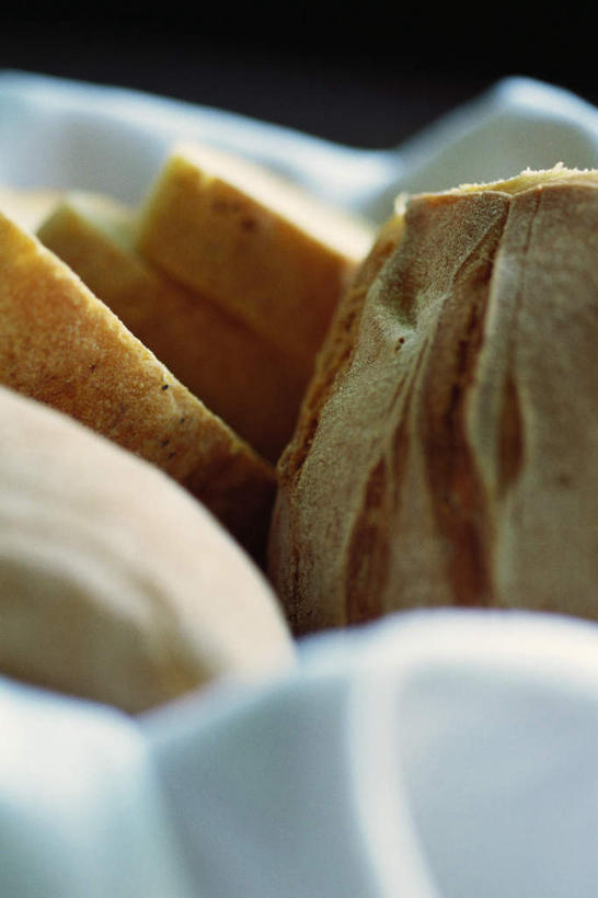 点心,面包,无人,竖图,俯视,室内,特写,白天,阴影,朦胧,模糊,光线,影子,食品,主食,食物,糕点,彩图,高角度拍摄