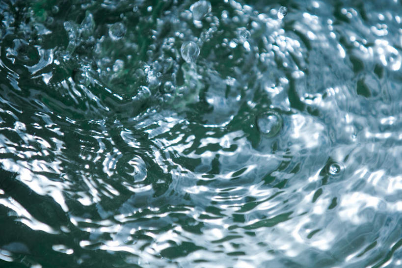 无人,横图,俯视,室外,特写,白天,美景,水,波纹,朦胧,模糊,透明,液体,景观,气泡,水滴,涟漪,漩涡,水泡,水珠,水纹,自然,泡泡,景色,圆弧,自然风光,彩图,高角度拍摄