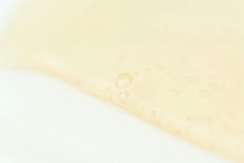 无人,横图,俯视,室内,特写,白天,水,许多,波纹,透明,液体,圆圈,气泡,水滴,涟漪,漩涡,弧形,水泡,水珠,黄色,水纹,泡泡,弧线,圆弧,彩图,高角度拍摄