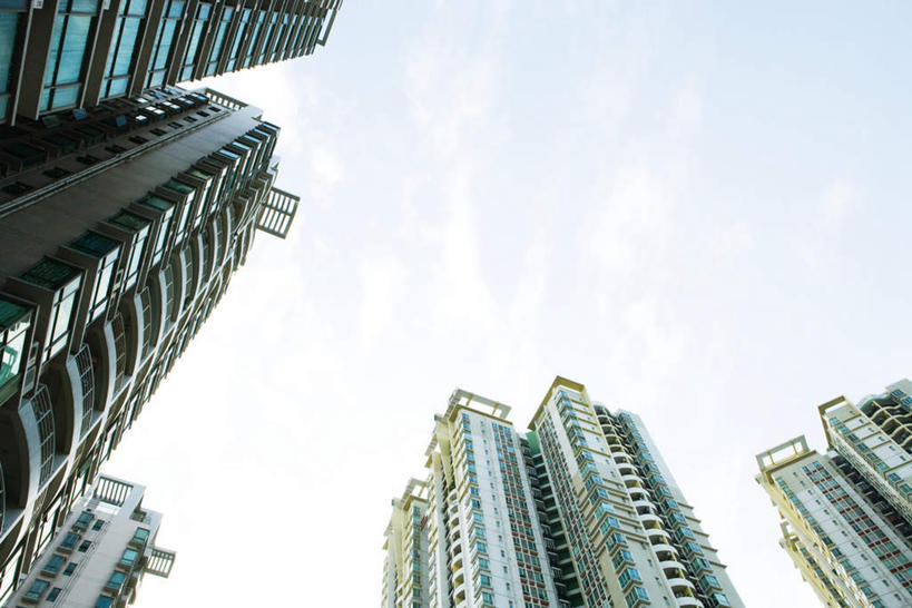 无人,高楼大厦,横图,室外,白天,仰视,标志建筑,大厦,地标,建筑,摩天大楼,广州,中国,亚洲,阴影,反射,影子,房屋,墙,屋子,云,云朵,公寓,建筑群,云彩,建设,楼房,墙壁,墙面,外墙,住宅,蓝色,白云,蓝天,天空,天,晴朗,东亚,广东,广东省,中华人民共和国,华南地区,省会,广州市,粤,晴空,彩图,低角度拍摄,房子,大楼,高层建筑,高楼,摩天楼