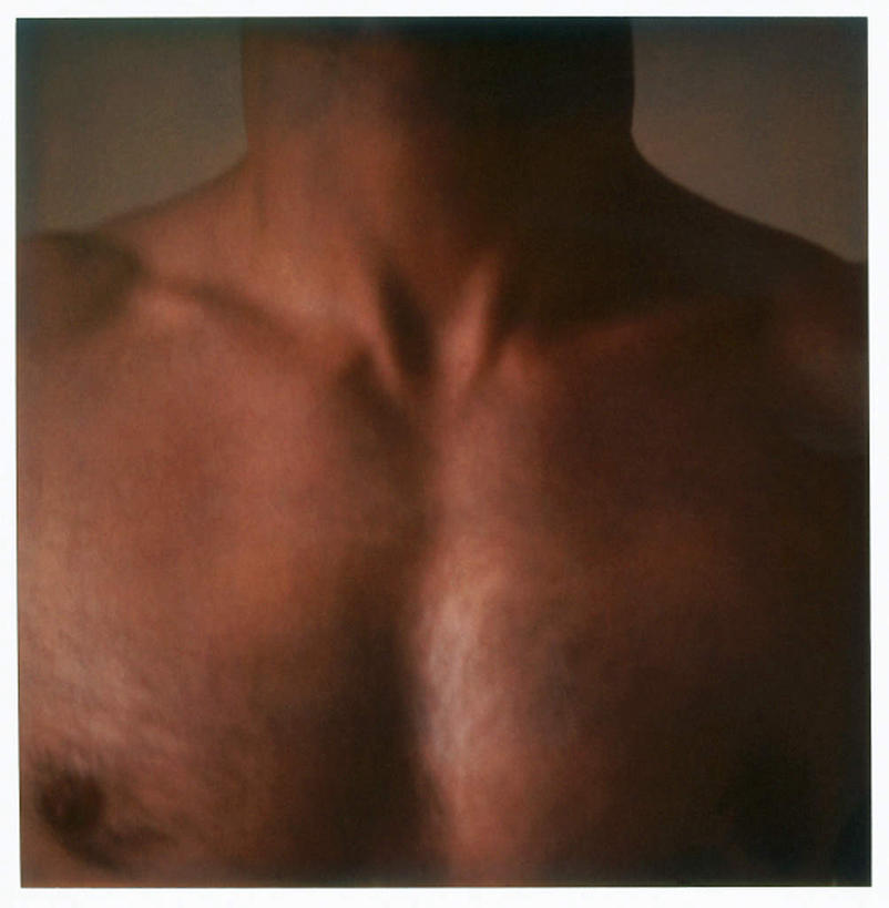 西方人,胸,一个人,站,竖图,室内,特写,白天,正面,欧洲,欧洲人,仅一个男性,仅一个人,黑色背景,裸露,仅一个年轻男性,站着,摄影,影棚,赤裸,裸,男人,男性,年轻男性,白种人,胸部,站立,半身,彩图,影棚拍摄,拍摄