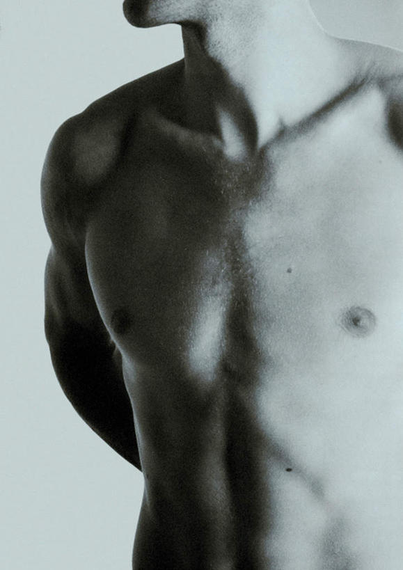 西方人,胸,一个人,站,竖图,室内,特写,白天,白色背景,正面,欧洲,欧洲人,仅一个男性,仅一个人,阴影,反射,影子,裸露,仅一个年轻男性,站着,摄影,影棚,赤裸,裸,背手,男人,男性,年轻男性,白种人,胸部,站立,半身,彩图,影棚拍摄,拍摄