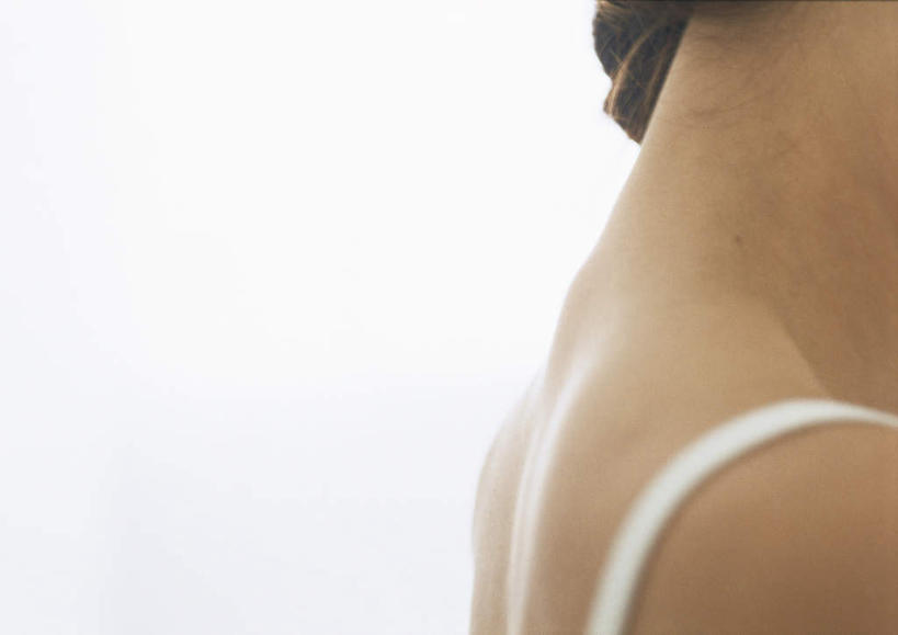 西方人,一个人,站,横图,室内,特写,白天,白色背景,侧面,欧洲,欧洲人,仅一个年轻女性,仅一个女性,仅一个人,内衣,站着,胸罩,摄影,影棚,年轻女性,女人,女性,白种人,站立,半身,彩图,影棚拍摄,拍摄