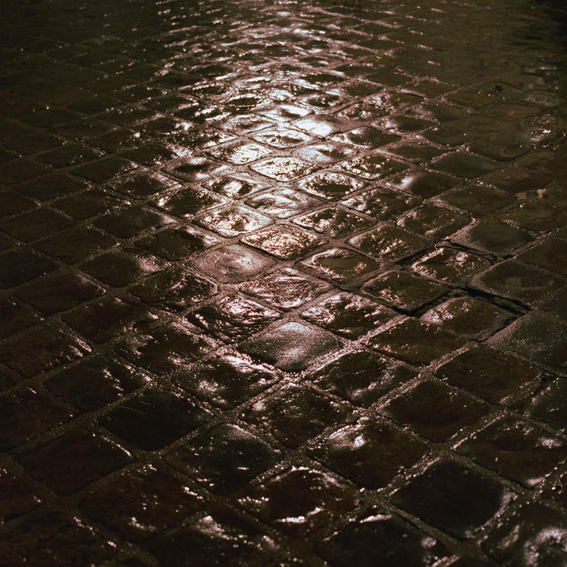 无人,方图,俯视,室外,特写,夜晚,道路,路,路灯,公路,照明,方形,灯光,交通,灯,潮湿,照亮,照明设备,湿润,马路,彩图,高角度拍摄