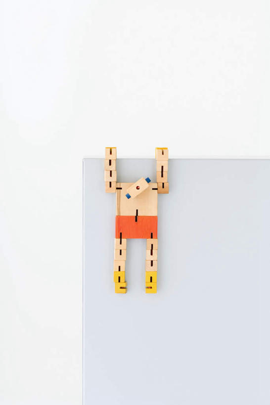 无人,竖图,室内,特写,白天,白色背景,游戏,柜子,玩具,木头,玩,娱乐,一个,背面,休闲,抓,积木,益智,摄影,影棚,单个,活动,发泄,消遣,智力,宣泄,玩耍,嬉戏,半身,彩图,影棚拍摄,拍摄