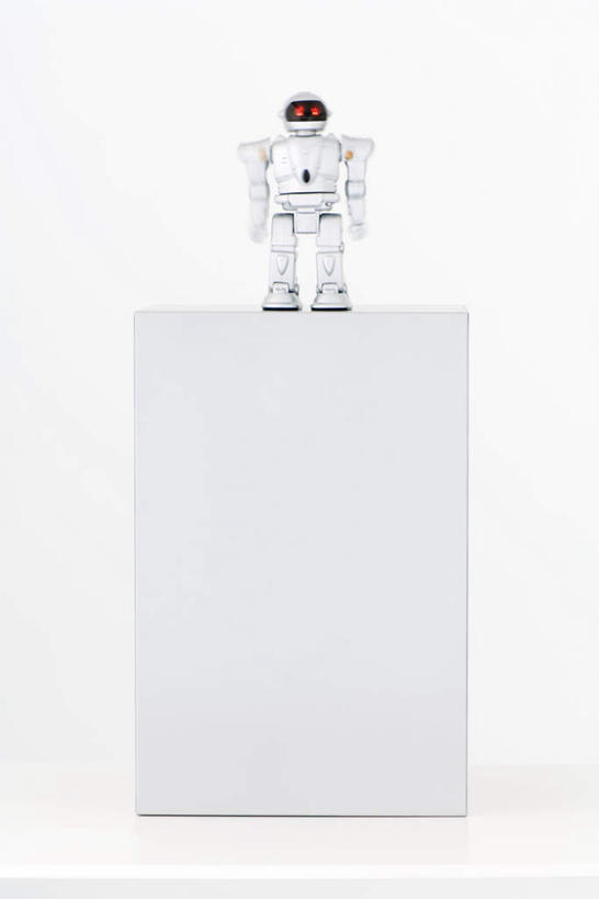 无人,宇航员,站,竖图,室内,白天,白色背景,正面,游戏,探险,神秘,柜子,玩具,宇航服,科学,头盔,玩,注视,娱乐,一个,自然,观察,看,站着,休闲,探索,益智,摄影,影棚,单个,观看,活动,发现,天体,察看,太空服,发泄,关注,消遣,智力,天文学,宣泄,玩耍,嬉戏,站立,彩图,全身,影棚拍摄,拍摄