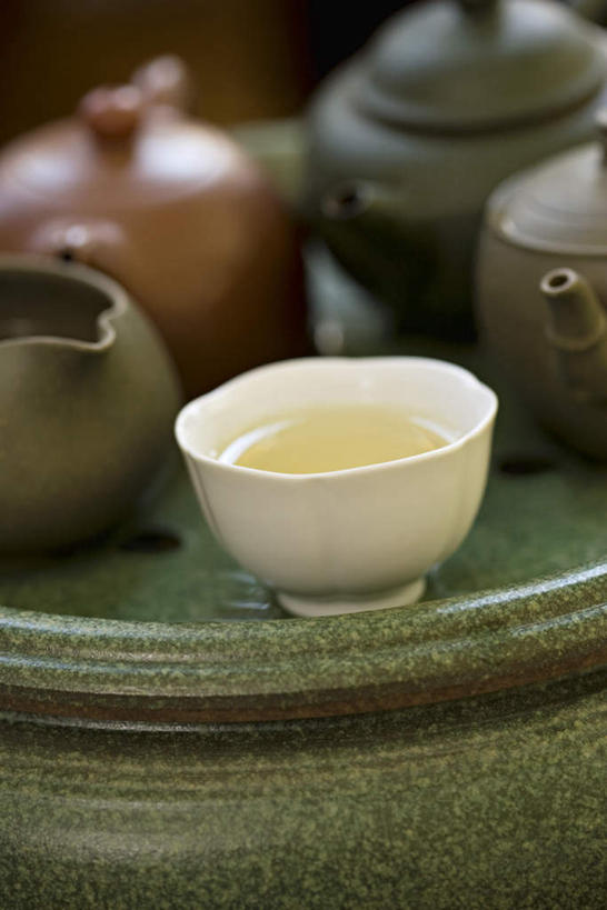 无人,竖图,俯视,室内,特写,白天,茶,桌面,桌子,静物,杯子,许多,泡茶,茶道,文化,茶水,茶壶,水杯,茶艺,环境,东亚文化,礼法,修行,茶杯,彩图,高角度拍摄,茶文化