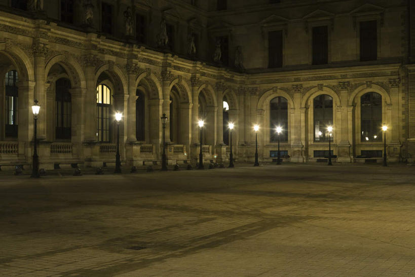 无人,博物馆,横图,室外,夜晚,正面,旅游,度假,名胜古迹,标志建筑,地标,建筑,路灯,照明,法国,巴黎,欧洲,一排,许多,遗迹,艺术,整齐,灯光,卢浮宫,首都,古迹,文物,娱乐,建设,古建筑,灯,排列,享受,休闲,旅游胜地,放松,照亮,照明设备,队列,古文明,罗浮宫博物馆,彩图