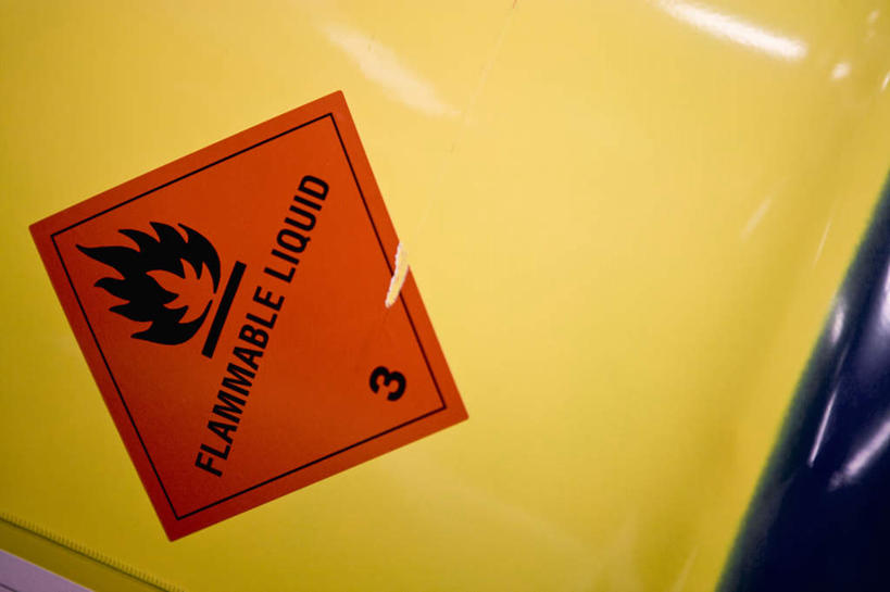 无人,横图,俯视,室内,特写,白天,静物,火,标志,图片,文字,字符,字母,警告,标识,警示,禁止,提醒,提示,限制,危险,彩图,高角度拍摄