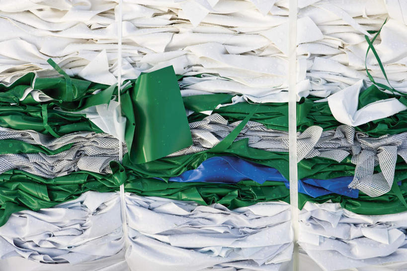 无人,工厂,横图,室内,白天,正面,一堆,许多,堆叠,堆积,环保,塑胶,蓝色,绿色,白色,堆,回收,资源,回收站,利用,低碳,循环,聚氯乙烯,彩图,工地,制造厂