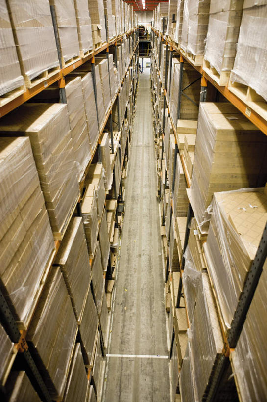 无人,工厂,竖图,俯视,室内,白天,地板,许多,地面,集装箱,仓库,货柜,木地板,架子,箱子,运输,叠放,物流,彩图,高角度拍摄,工地,制造厂