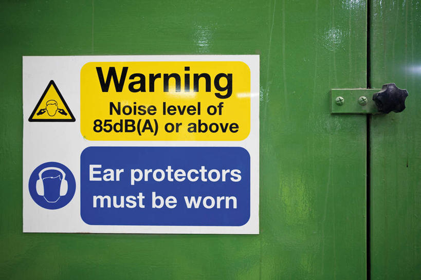 无人,工厂,横图,室内,白天,正面,英文,标志,文字,字符,字母,集装箱,标识,货柜,绿色,箱子,运输,英文字母,物流,彩图,工地,制造厂