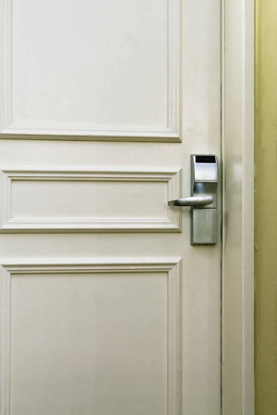 无人,竖图,室内,特写,白天,正面,门,静物,阴影,反射,影子,把手,门把手,门框,门把,拉手,彩图